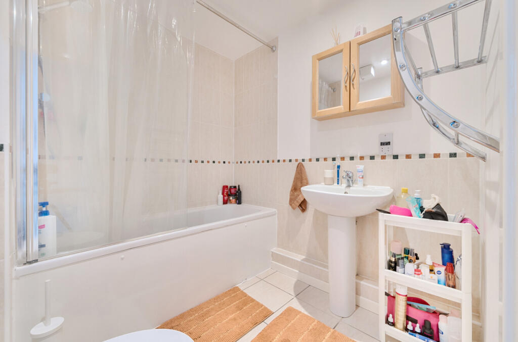 1307162-1-687a0cb...