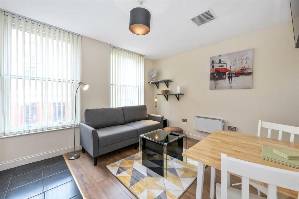 2702202427_REL_Flat C 6-8 Hanbury Street _E1 6QR_0