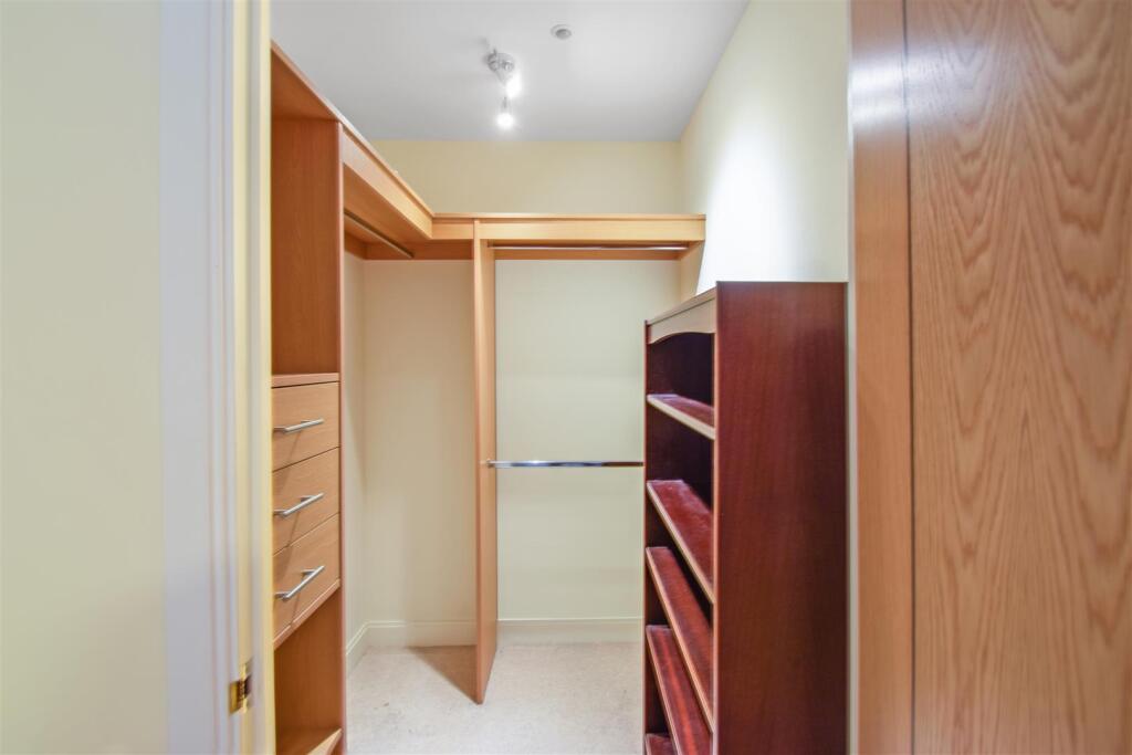 11-4770SBMCS-1FernCourt- 1.JPG61.jpg