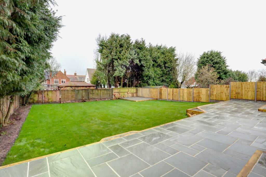 Rear Garden 2.jpg
