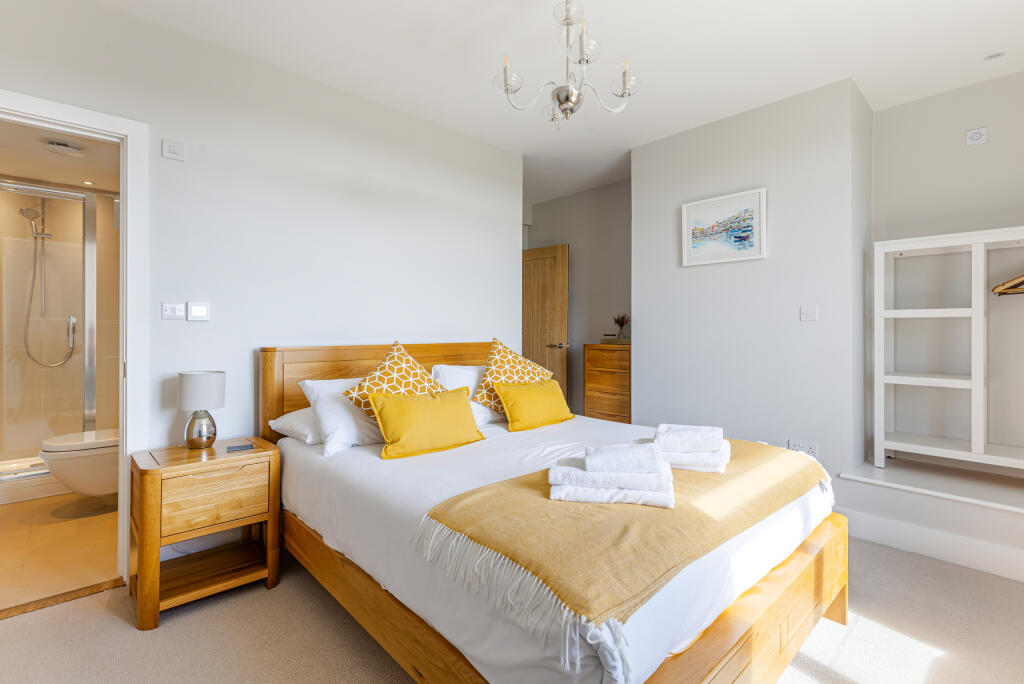 15 Main Bedroom 2  4 The Manor House, Hillfield - 