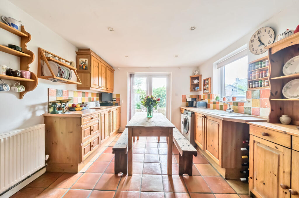 1302544-12-684b1e...