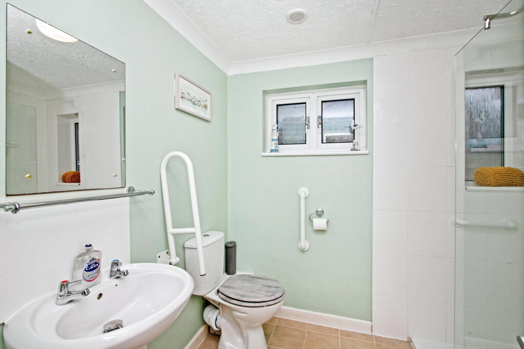 Main Shower Room