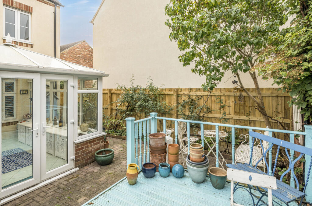 1361132-7-68de404...