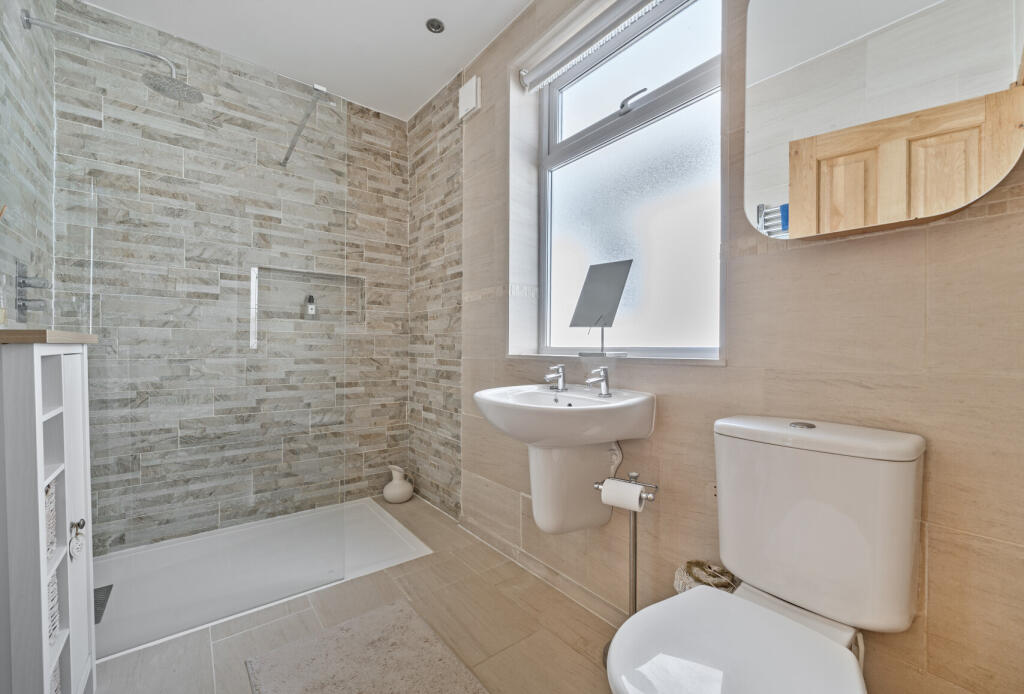 1325985-12-6878e3...