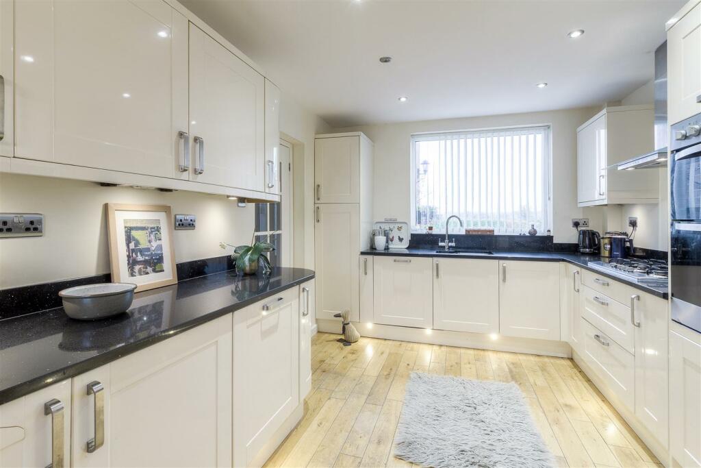 17 Fox's Covert Fenny Drayton