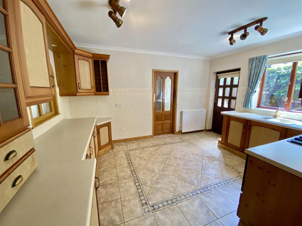 Bramleys Estate Agents - Hopton Lane - Mirfield (1