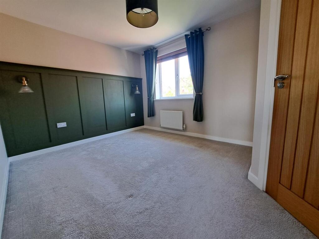 Walmer Close, Northampton