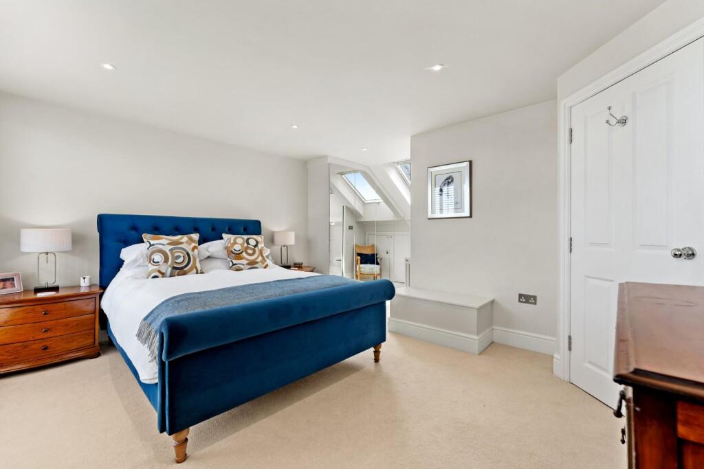 111 HEYES LANE-5.jpg