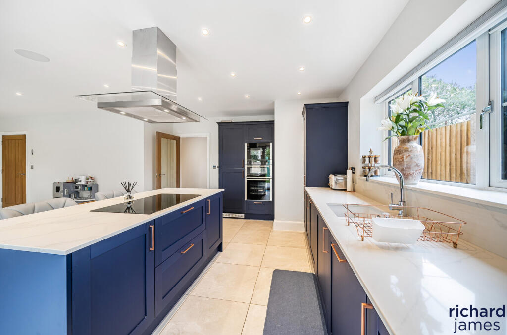 f611cd1c-4124-40c...