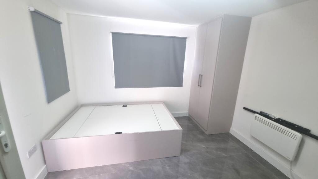 bedroom full