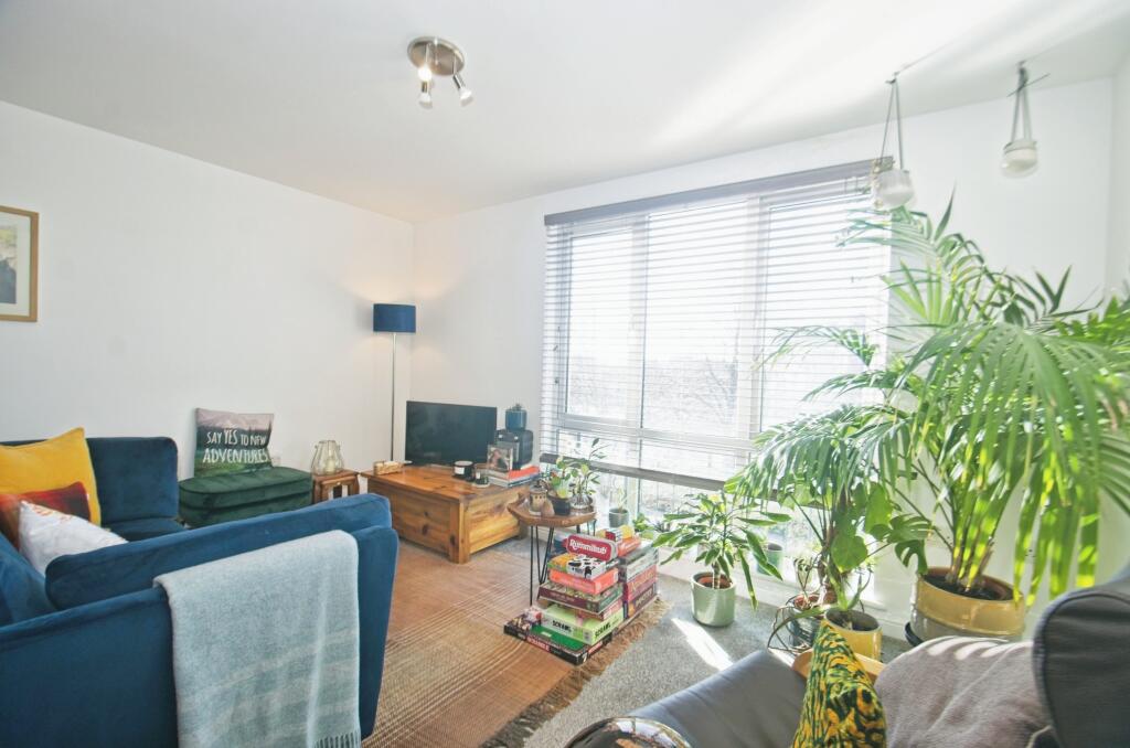 Living/Dining Area