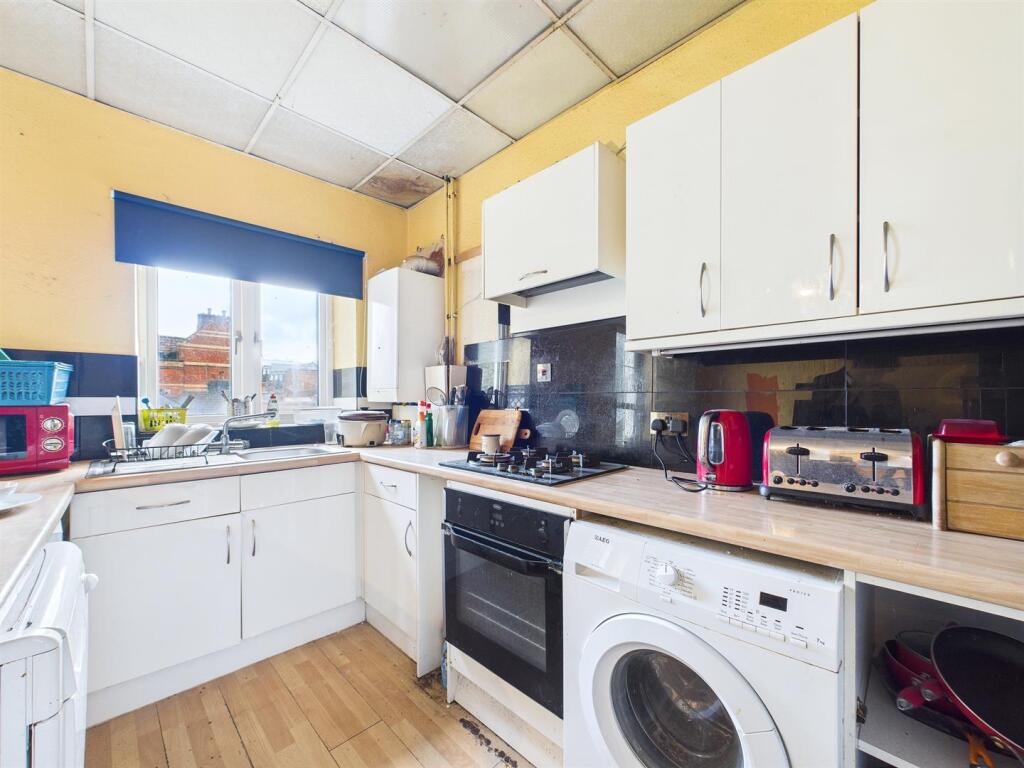 15 - Block of four flats.jpg