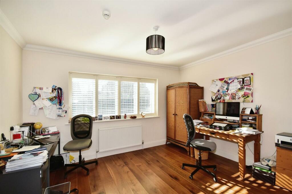 Bedroom 20Six.JPG