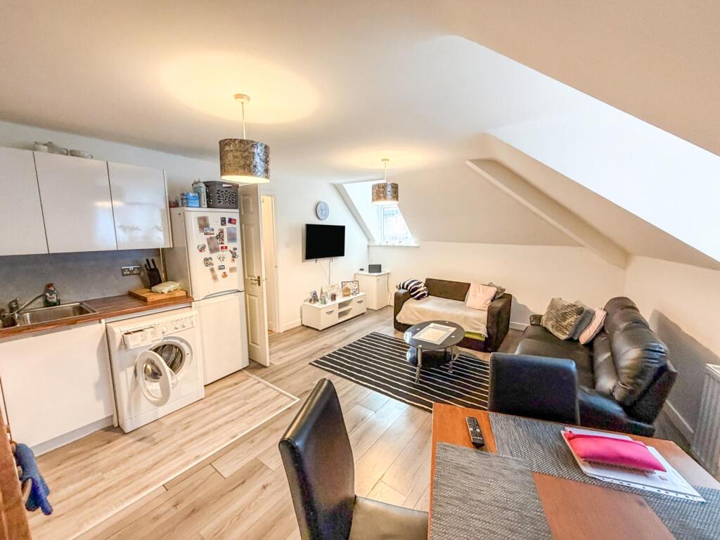 WhatsApp Image 2025-10-11 at 07.35.32_da6af378