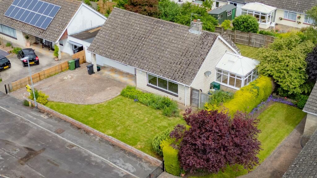 9 Chertsy Close-5.jpg