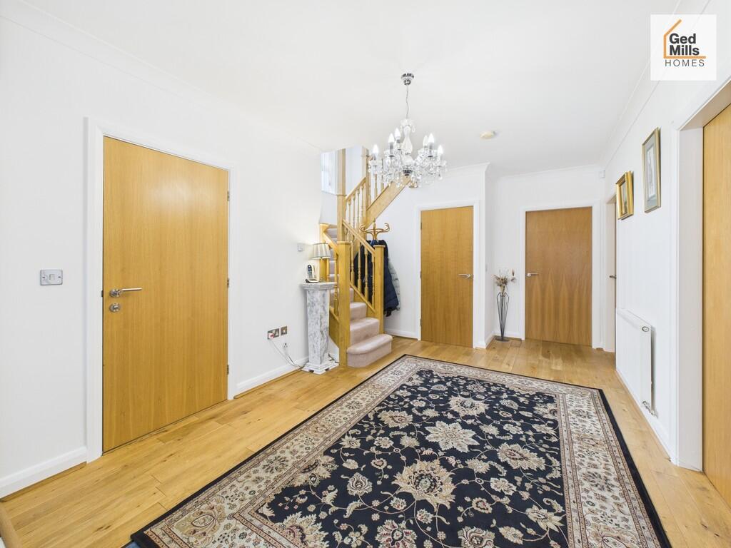 CAM04261G0-PR0083...