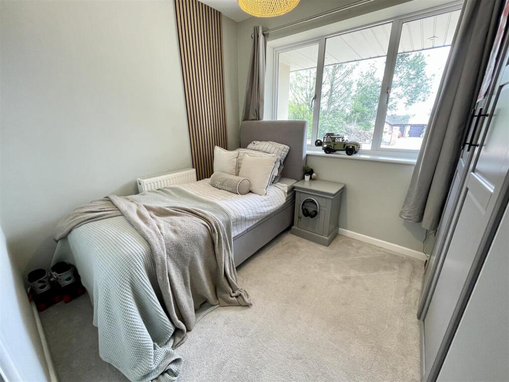 bed4.jpg