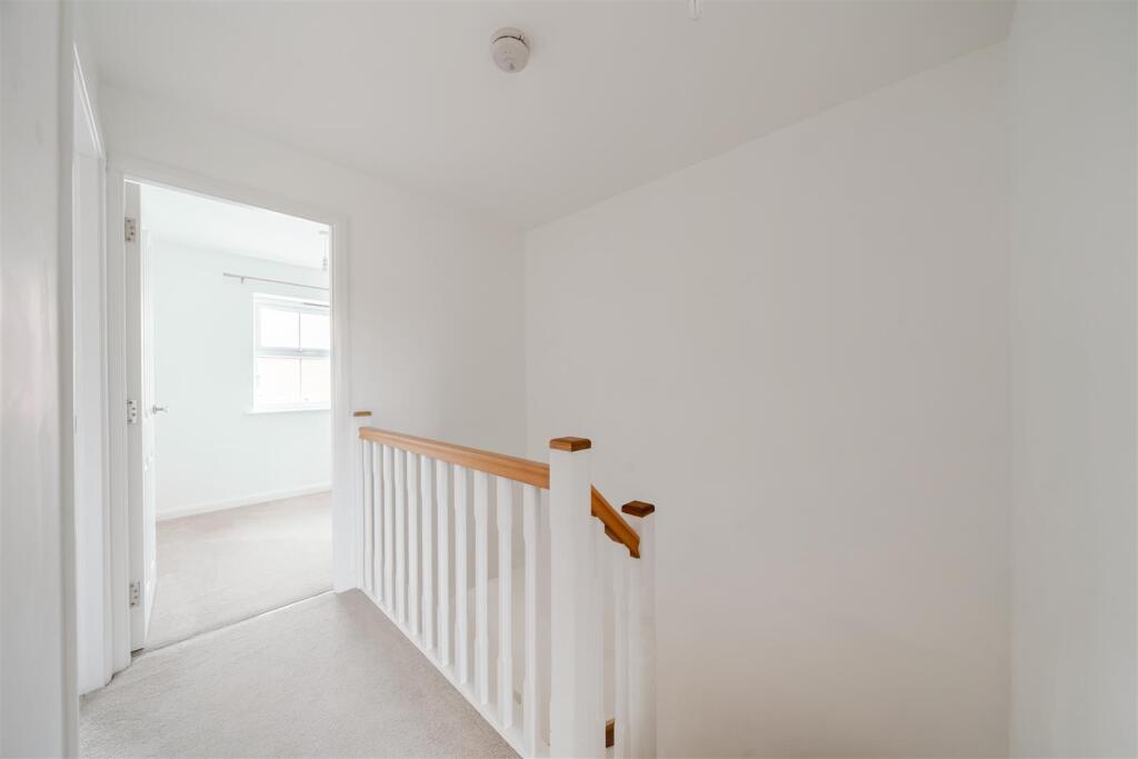 10 Isaac Close, Ashby
