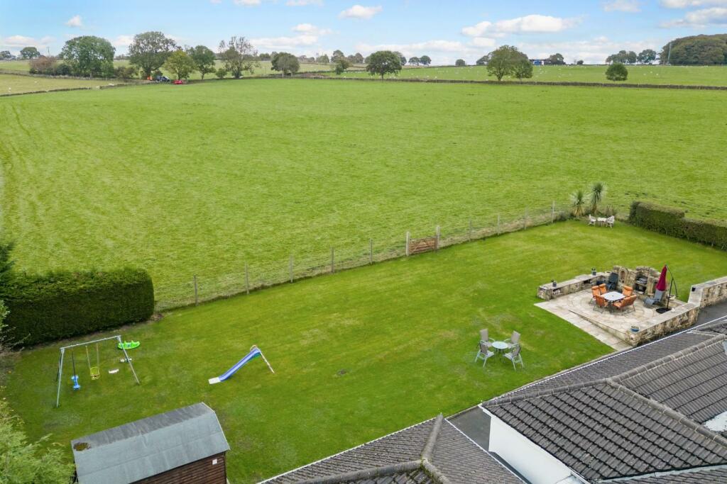 79946_23 Kings Road Bramhope (30).jpg