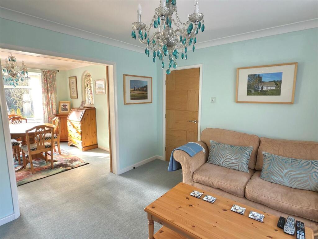 LOUNGE TO DINING ROOM.jpg