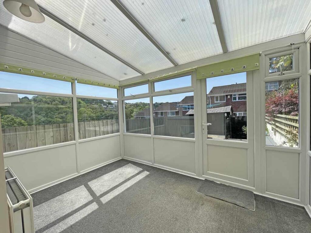 Rigdale Close 71 - Conservatory.jpg