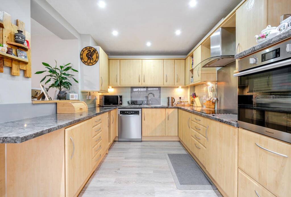 Kitchen/Family/Diner