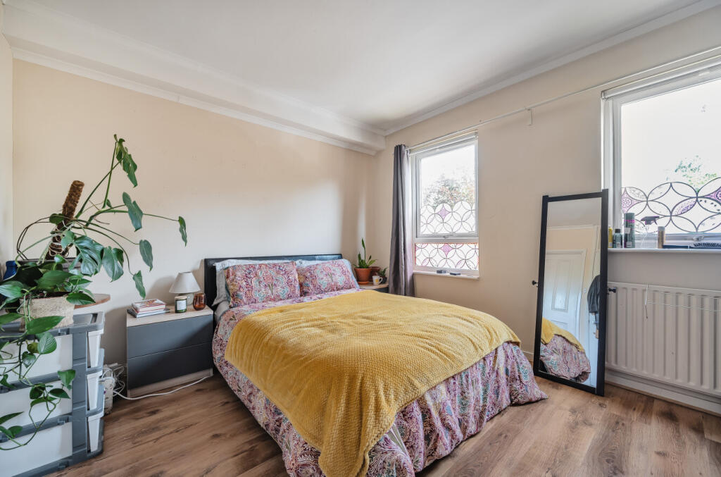 1307011-9-6853d9e...