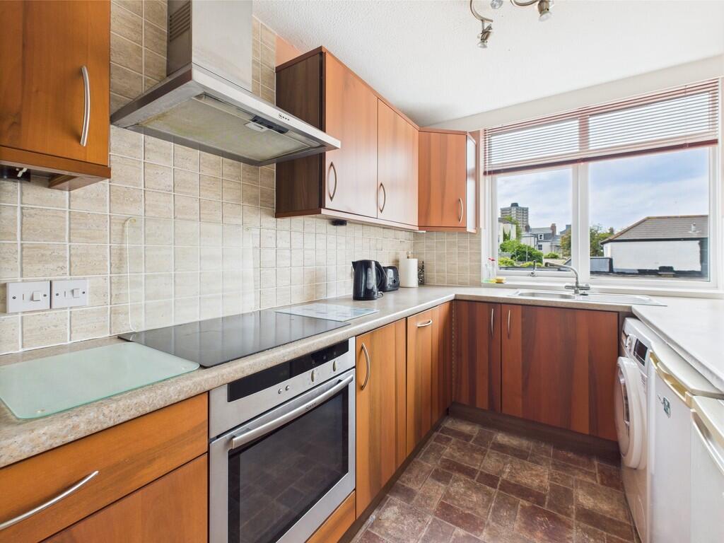 CAM03974G0-PR0135...