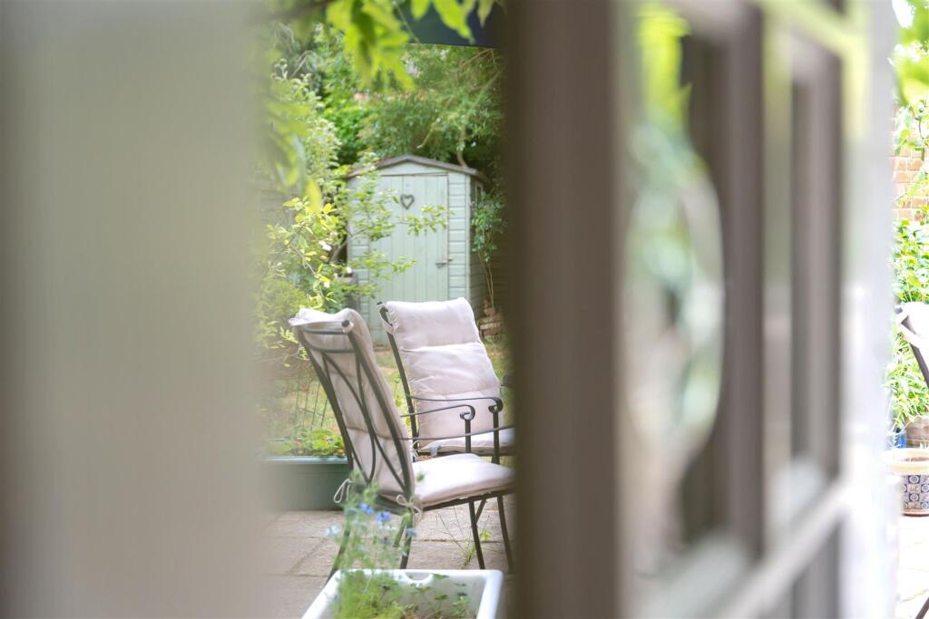 9 Stevenson Rd-30.jpg