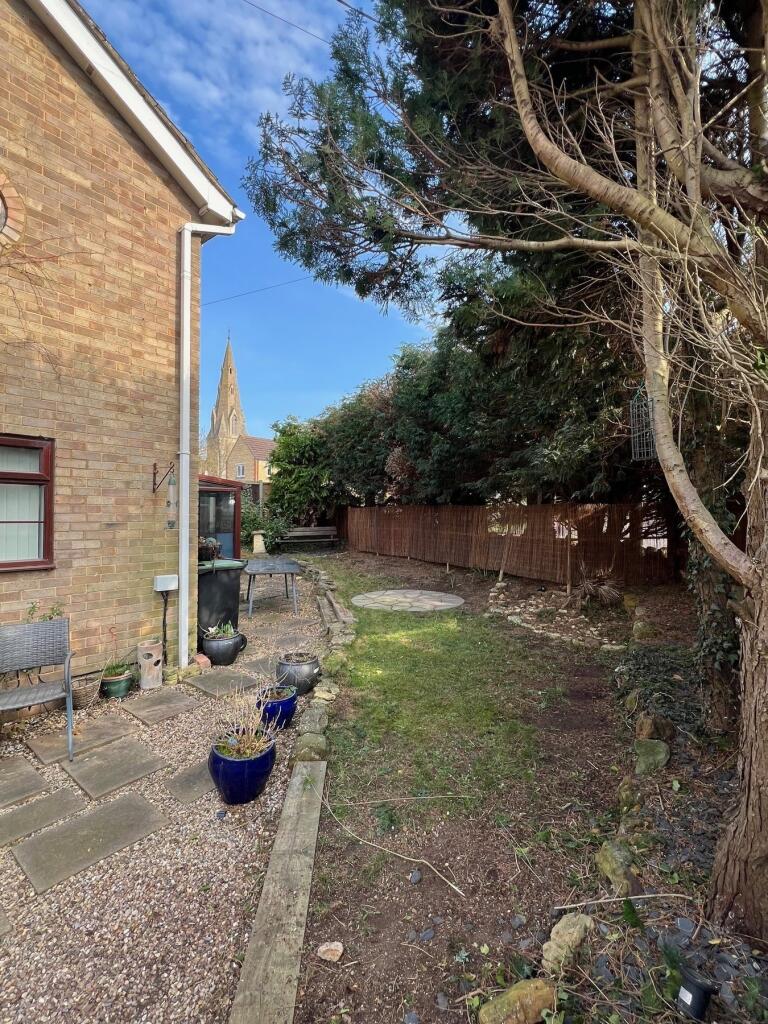 Side Garden&amp; Spire