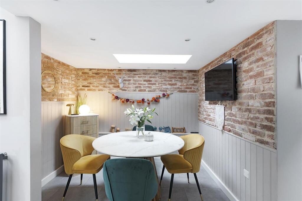 3 Rectory Cottage ph14.jpg