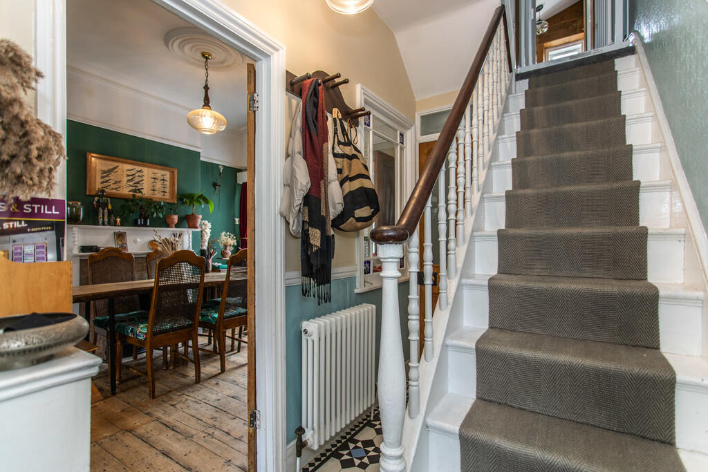 24 Lorne Road19