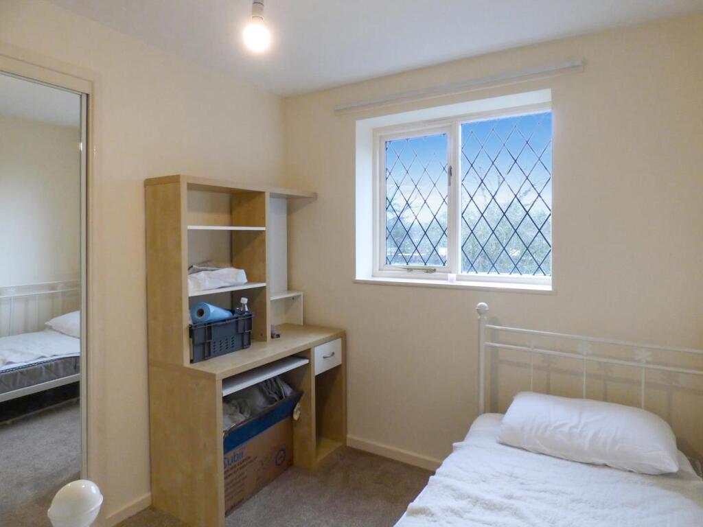 bedroom-2.jpg