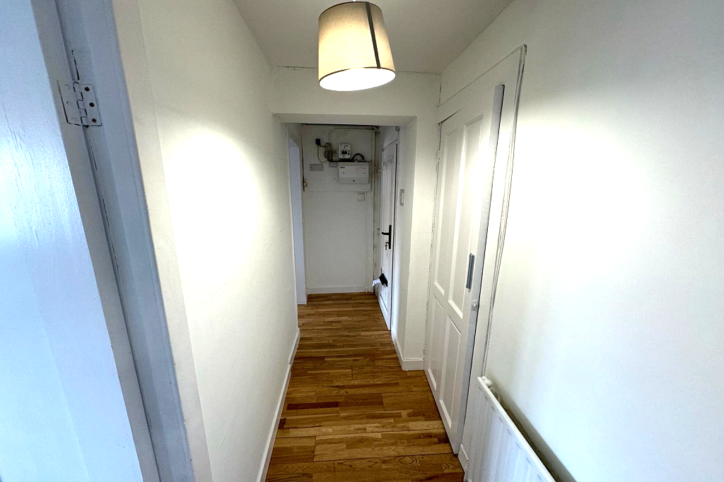 ENT HALLWAY