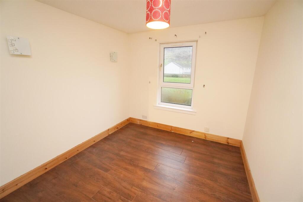 bedroom1.jpg