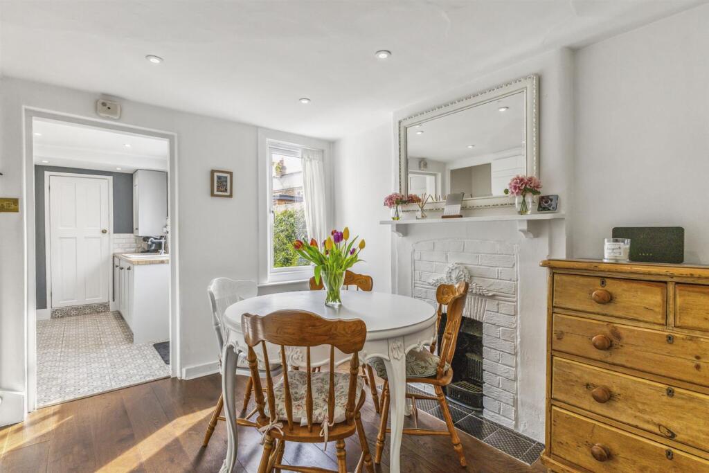 88914_17 Oliver Road(11)_low.jpg