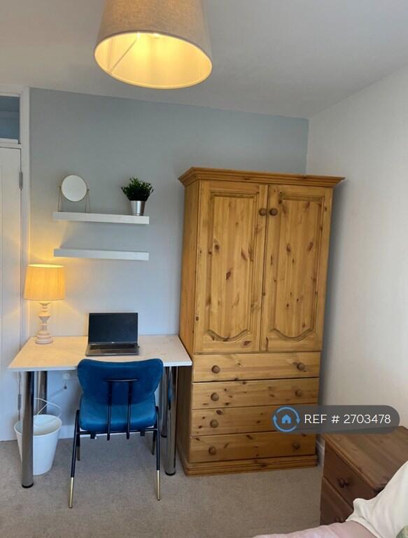 Kemsing Gardens, Canterbury, CT2