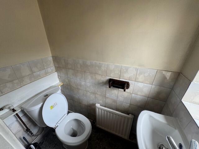 Cloakroom/wc