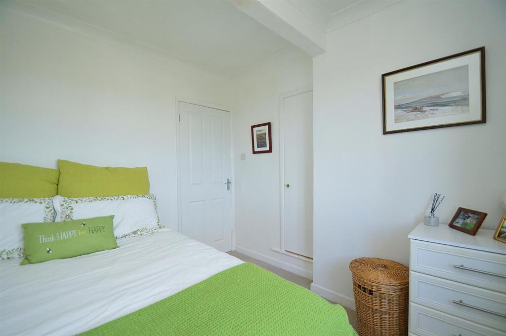 resizedBed3b.jpg