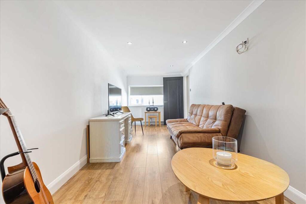 Family Room (1)