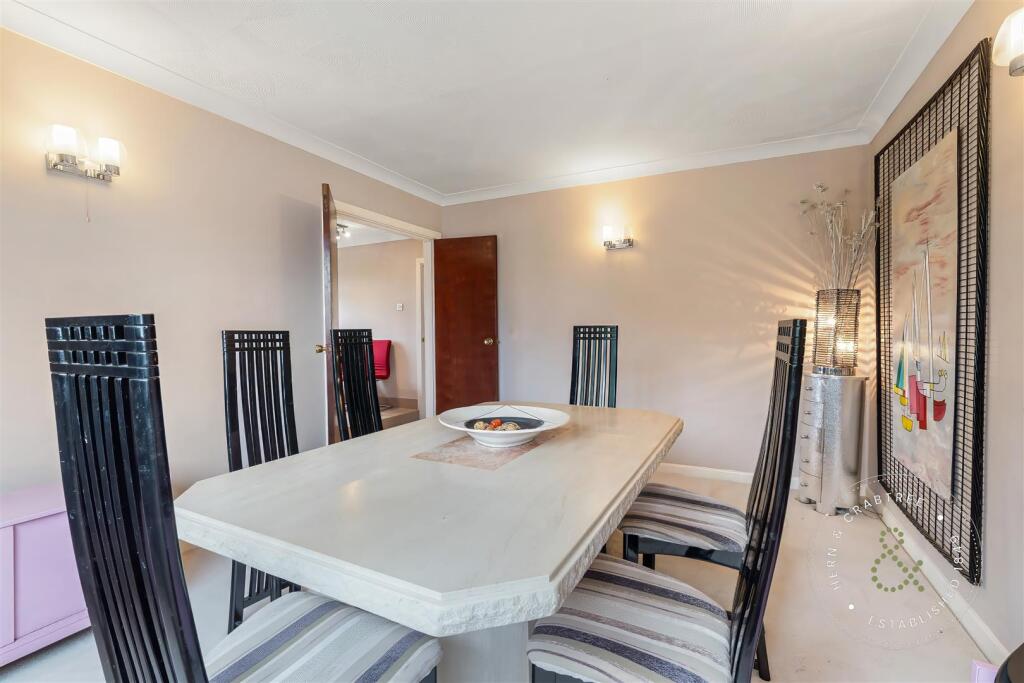 Catherine Drive, Hern Crabtree (51).jpeg