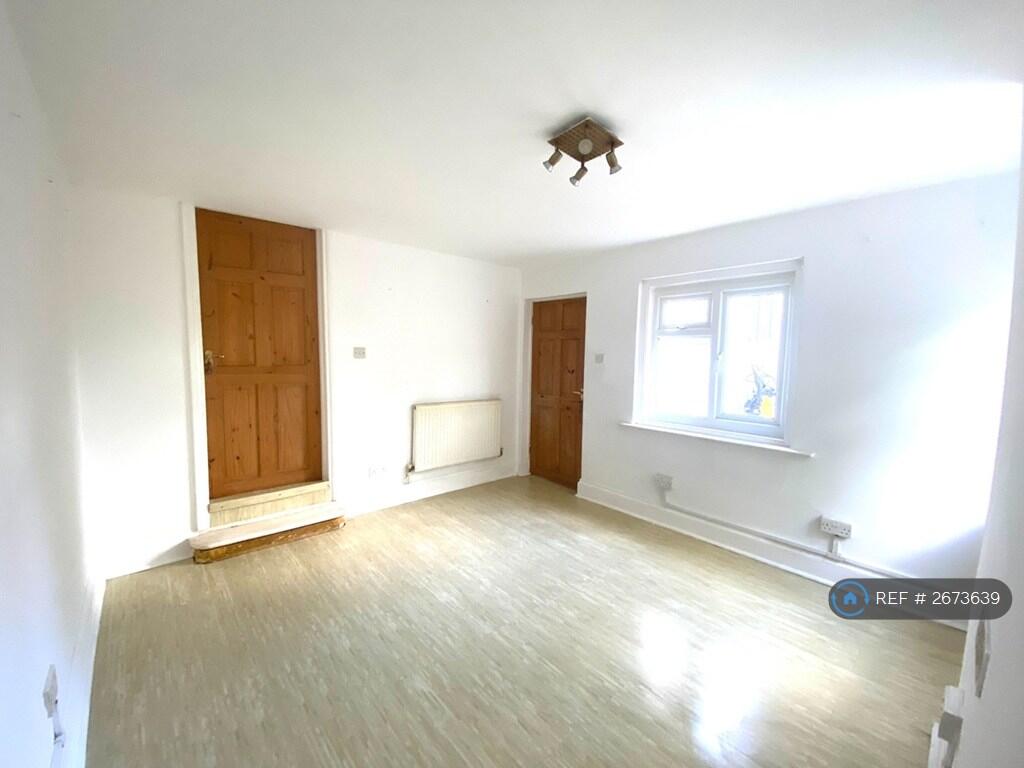 Ground Floor Dbl Bedroom 