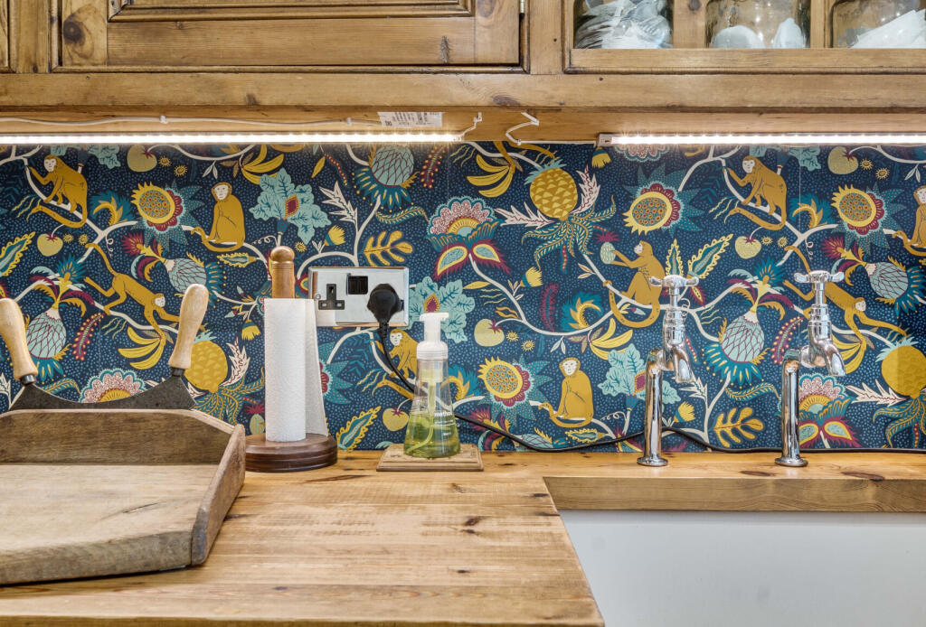 1342530-10-68a380...