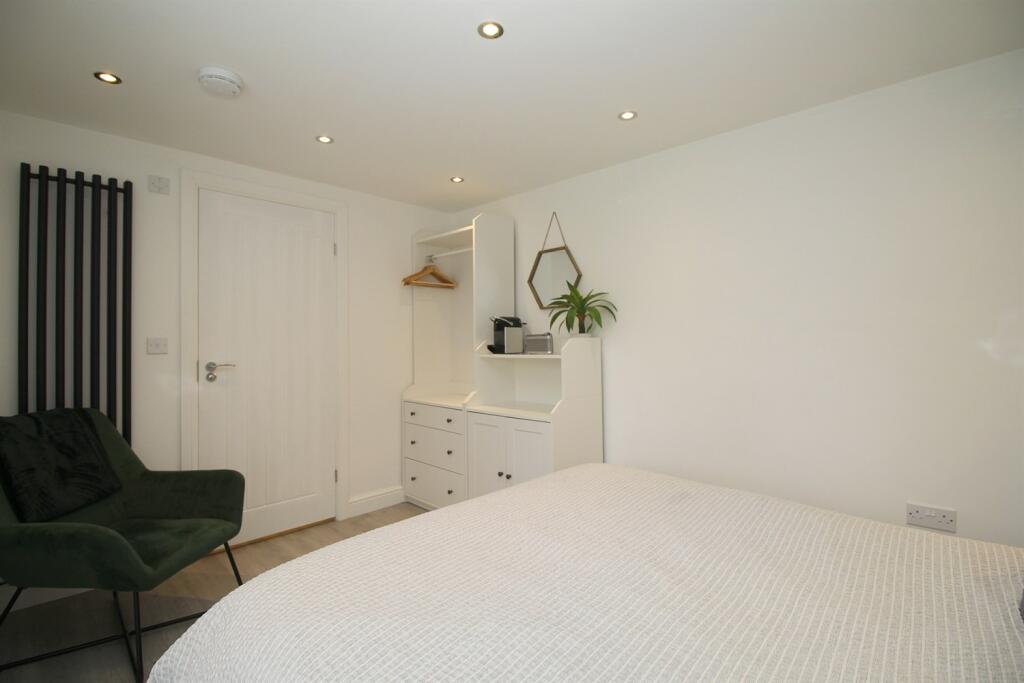 Guest Bedroom / Stud