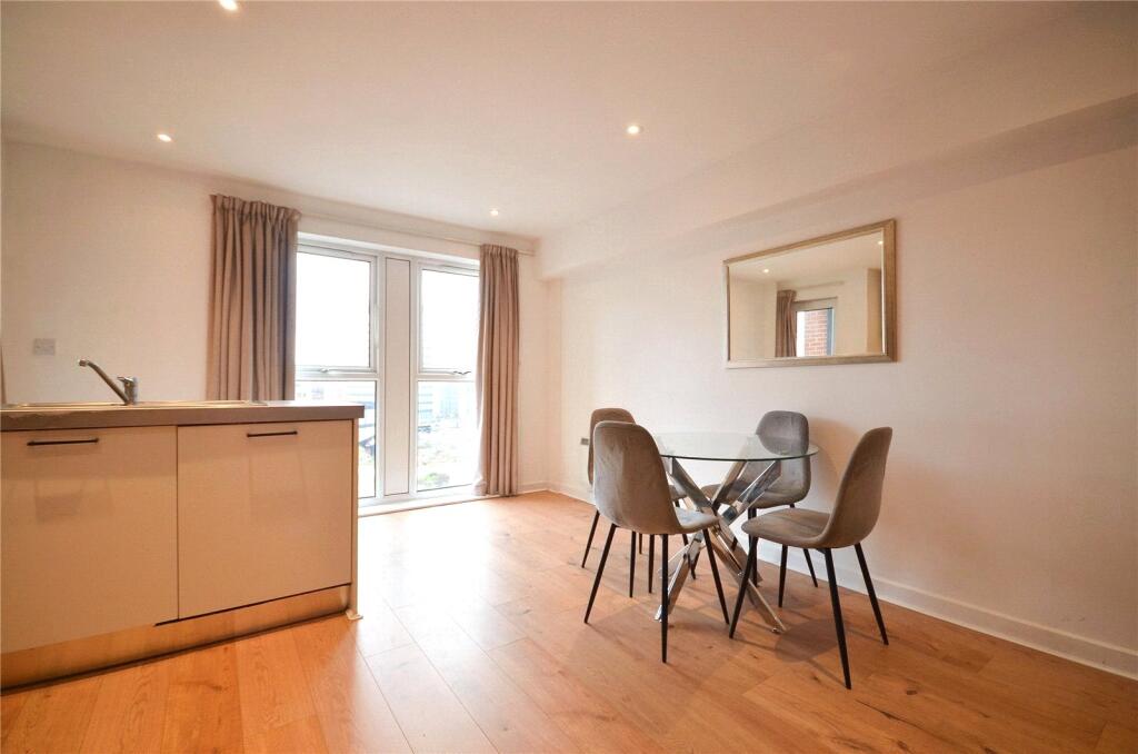 Kitchen/Lounge