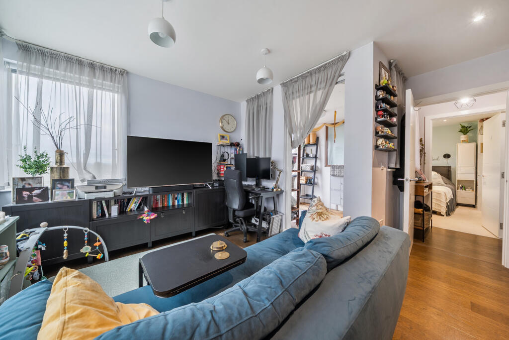 1384033-4-69283d4...