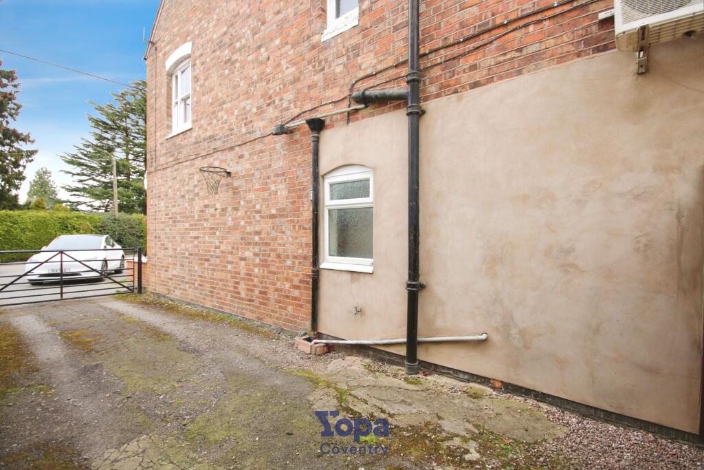 3f0fa357-Side 20Access 202.JPG