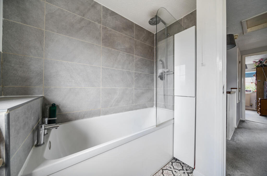 1353084-3-68c8154...