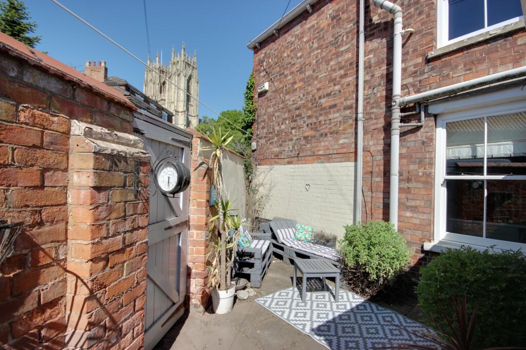 1 Rear Yard